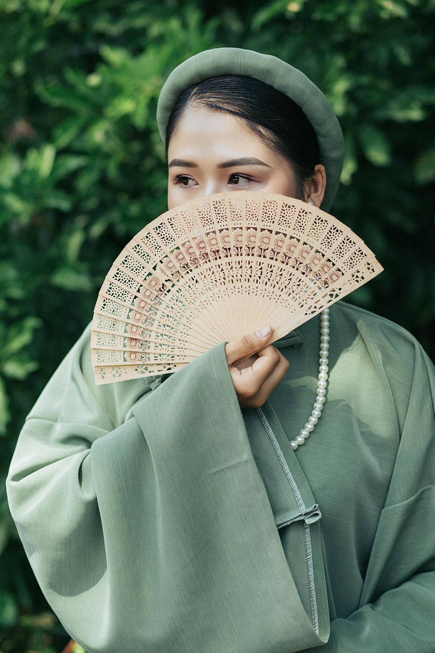 How Much Do Personalized Hand Fans Cost?